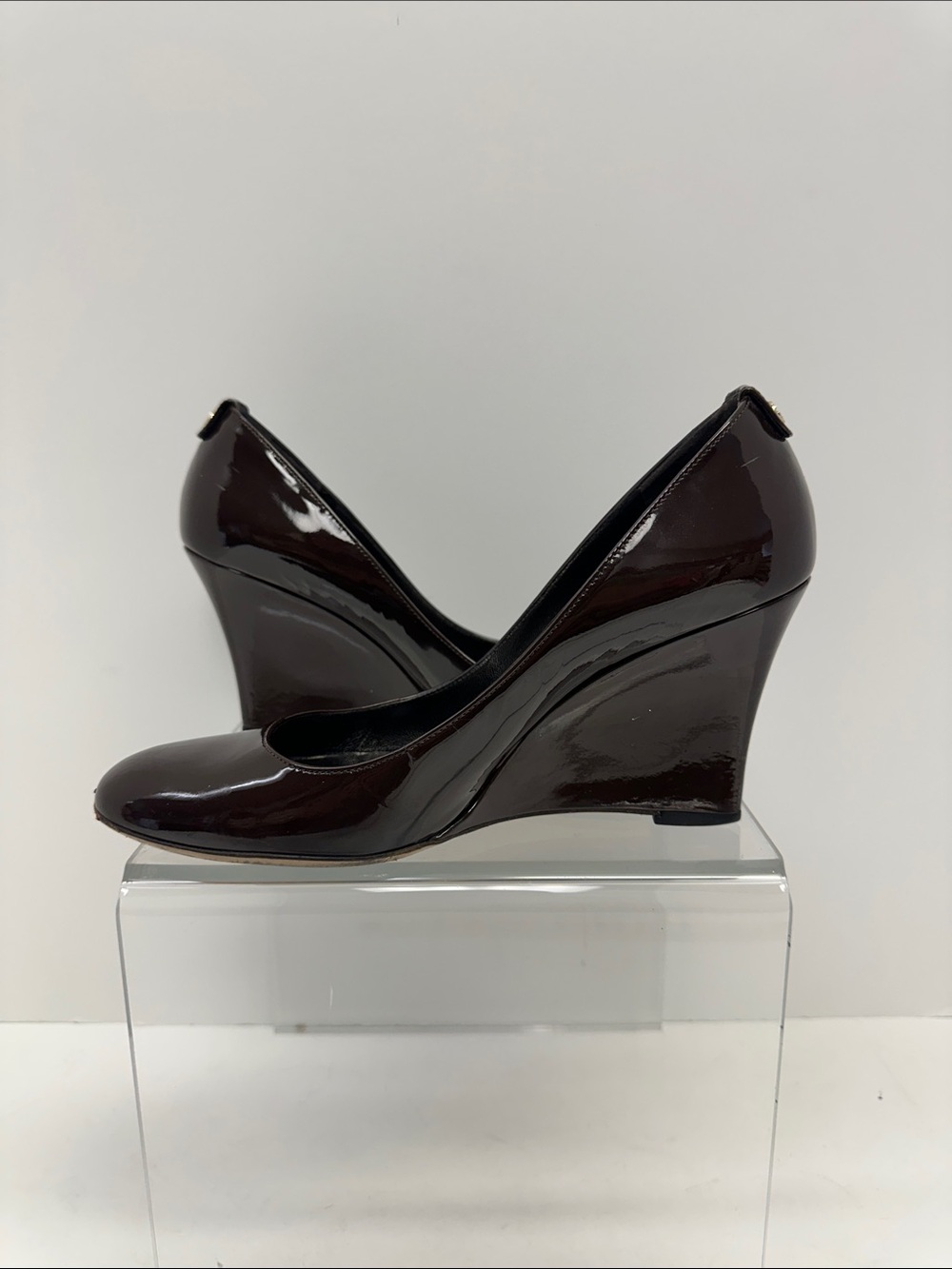 Gucci Dark Brown Patent Leather Wedge Pumps - Picture 2 of 8